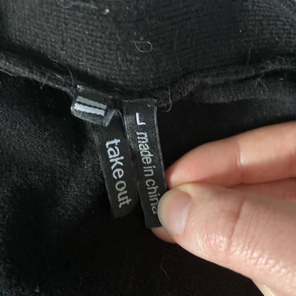 Take Out black cropped cardigan - Picture 2 of 3